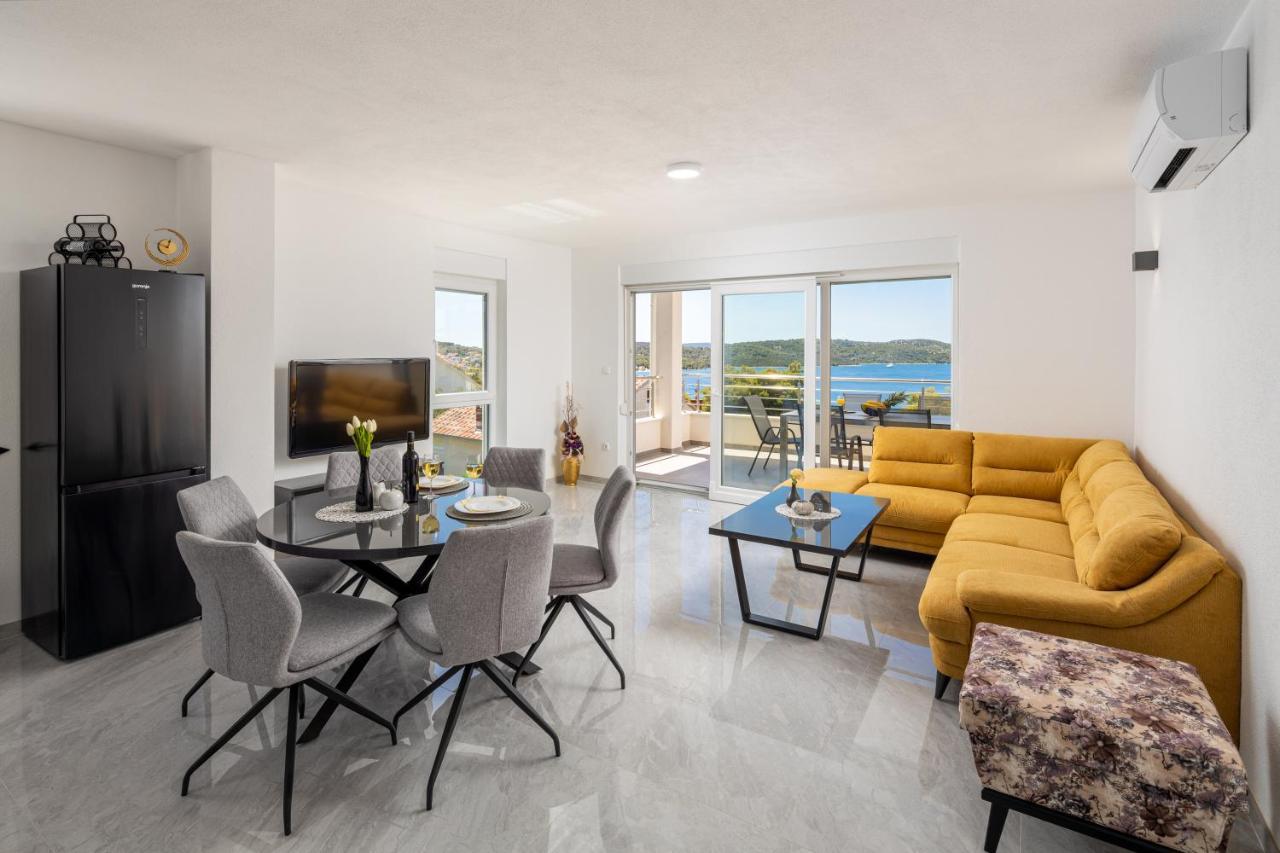 Villa Palavra Trogir Buitenkant foto